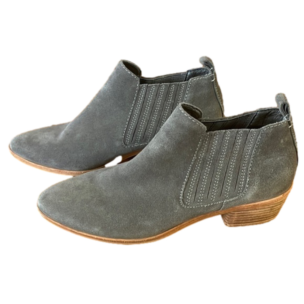 Dolce Vita Suede Booties Size 9
